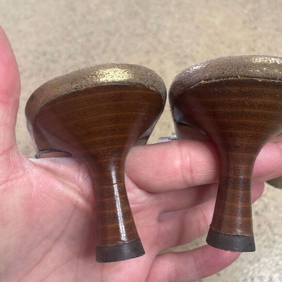 VANELi  Metallic Gold Leather Two Strap Kitten Heel Slide Mule Sandals sz 8 - Picture 7 of 14